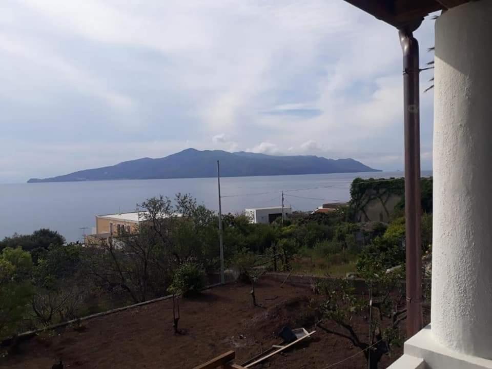 Villa Insolia Santa Marina Salina Quarto foto